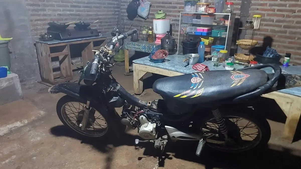 Maling Motor Tewas Dimassa di Gading, Polisi Amankan Barang Bukti dan Buru Rekan Pelaku
